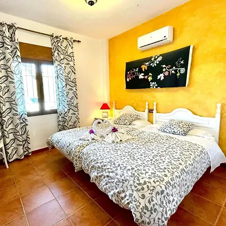 Fuente Del Alamo Holiday home *